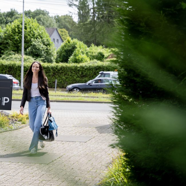 Frau_JustStay_Eingang